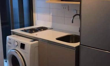 Wohnung zur Miete mit 1 Zimmer in Bang Rak, Bangkok