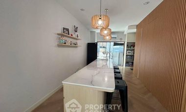 For rent 3 bedrooms townhouse in Saphan Sung, Bangkok