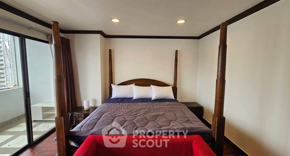 For rent 2 bedrooms condo in Watthana, Bangkok