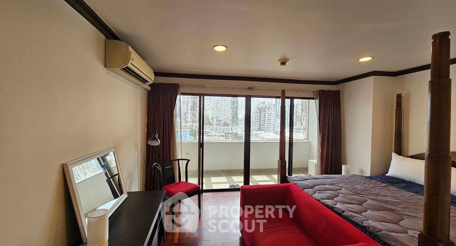 For rent 2 bedrooms condo in Watthana, Bangkok