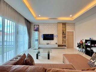 Haus zum Kauf mit 3 Zimmer in Bang Lamung, Chonburi