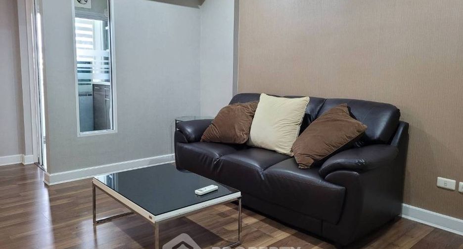 For rent 2 bedrooms condo in Phra Khanong, Bangkok