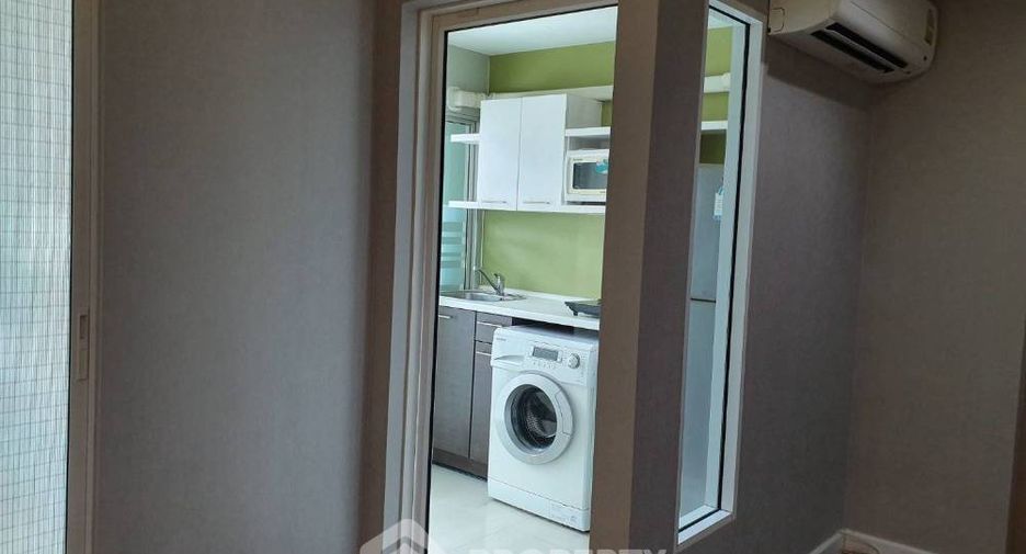 For rent 2 bedrooms condo in Phra Khanong, Bangkok