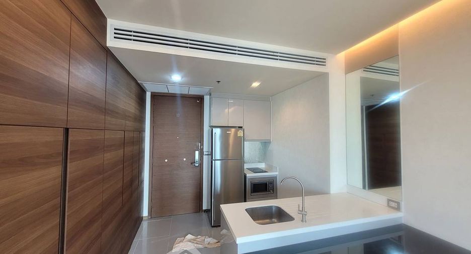 For rent 1 bed condo in Sathon, Bangkok