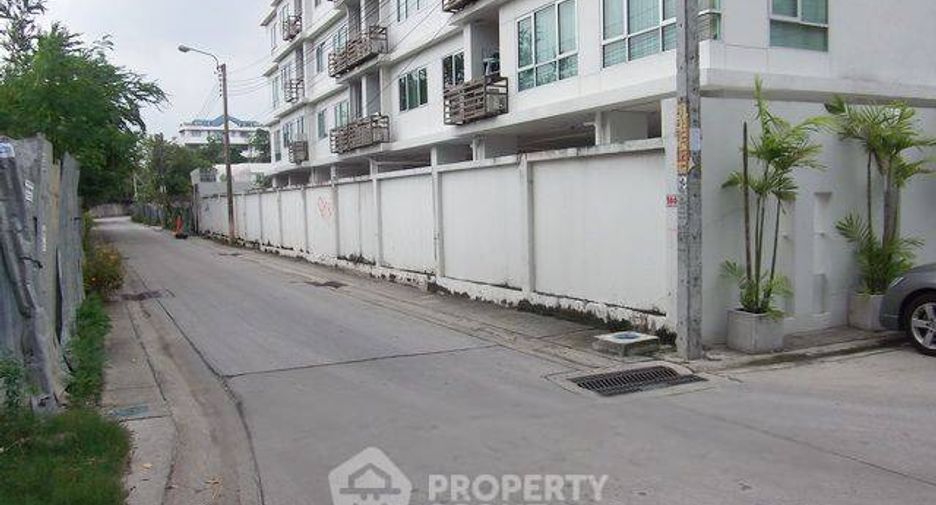Wohnung zur Miete mit 2 Zimmer in Phra Khanong, Bangkok