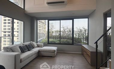 For rent 3 bedrooms condo in Huai Khwang, Bangkok