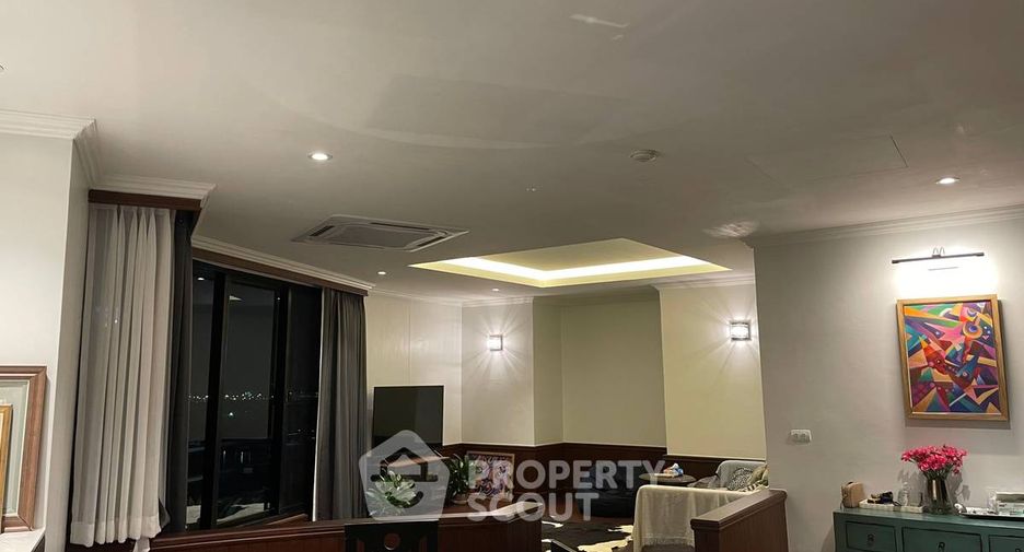 For rent 2 ベッドルーム condo in Yan Nawa, Bangkok