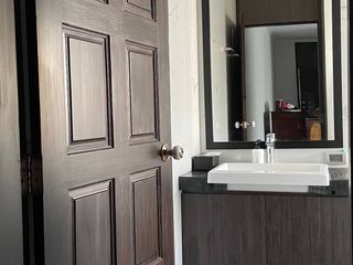 For rent 2 bedrooms condo in Yan Nawa, Bangkok