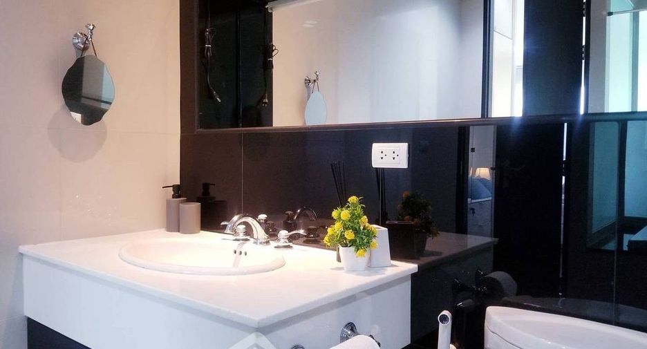 Wohnung zur Miete mit 1 Zimmer in Pathum Wan, Bangkok