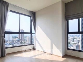 For rent 2 bedrooms condo in Bang Na, Bangkok