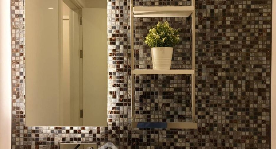 For rent 1 bed condo in Khlong Toei, Bangkok