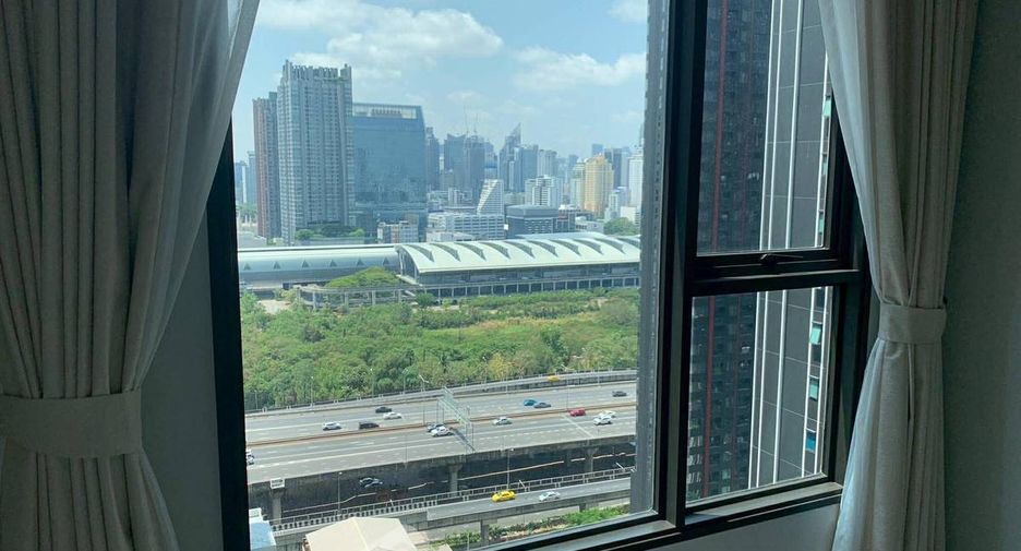 For rent 1 bed condo in Huai Khwang, Bangkok