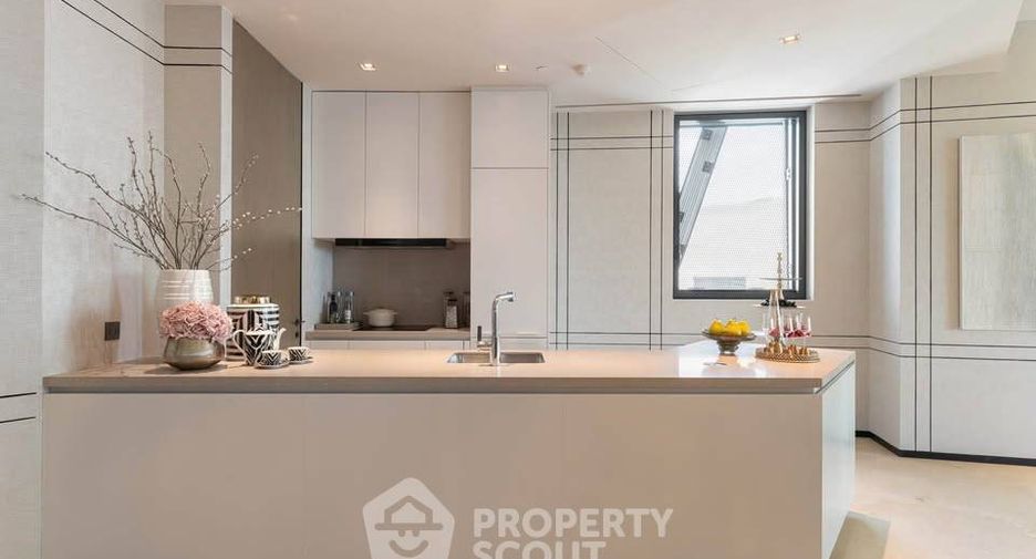 For rent 2 bedrooms condo in Khlong San, Bangkok