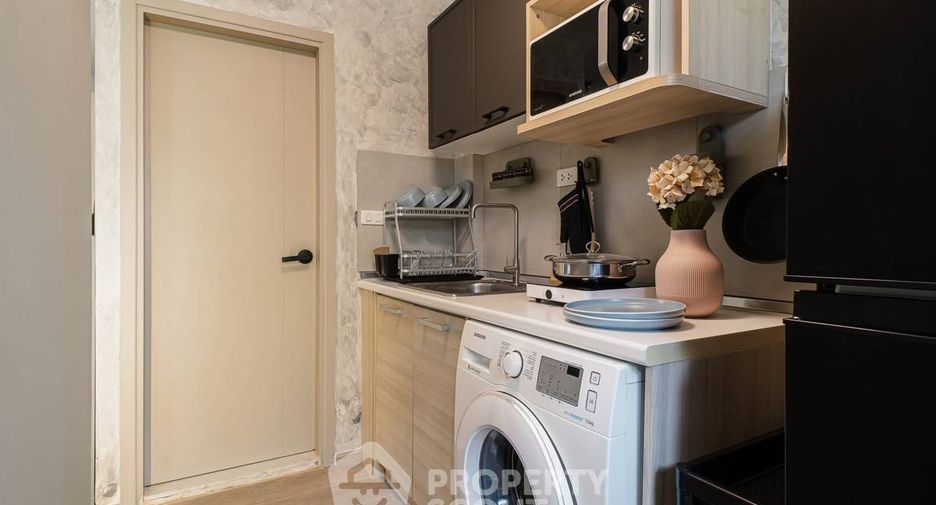For rent 2 bedrooms condo in Bang Na, Bangkok