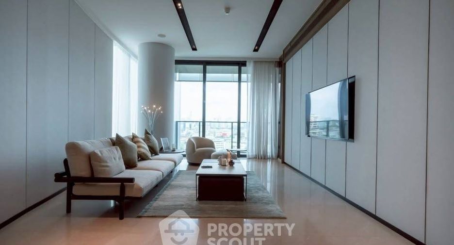 For rent 2 bedrooms condo in Khlong San, Bangkok