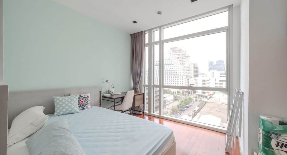 For rent 2 bedrooms condo in Pathum Wan, Bangkok
