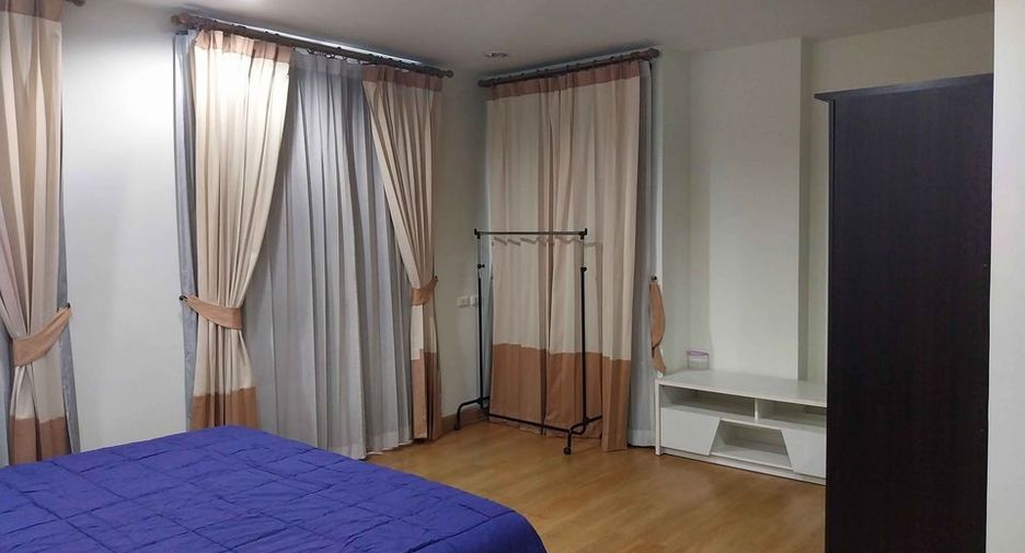 Wohnung zur Miete mit 2 Zimmer in Khlong Toei, Bangkok