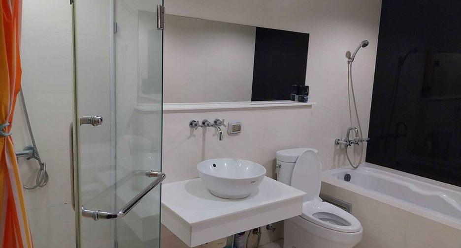 Wohnung zur Miete mit 2 Zimmer in Khlong Toei, Bangkok