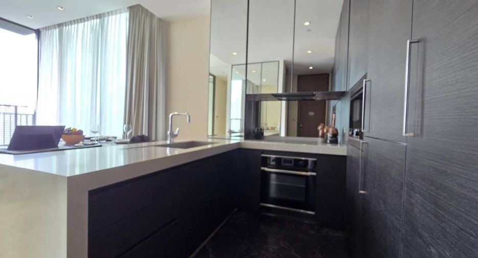 For rent 2 bedrooms condo in Pathum Wan, Bangkok