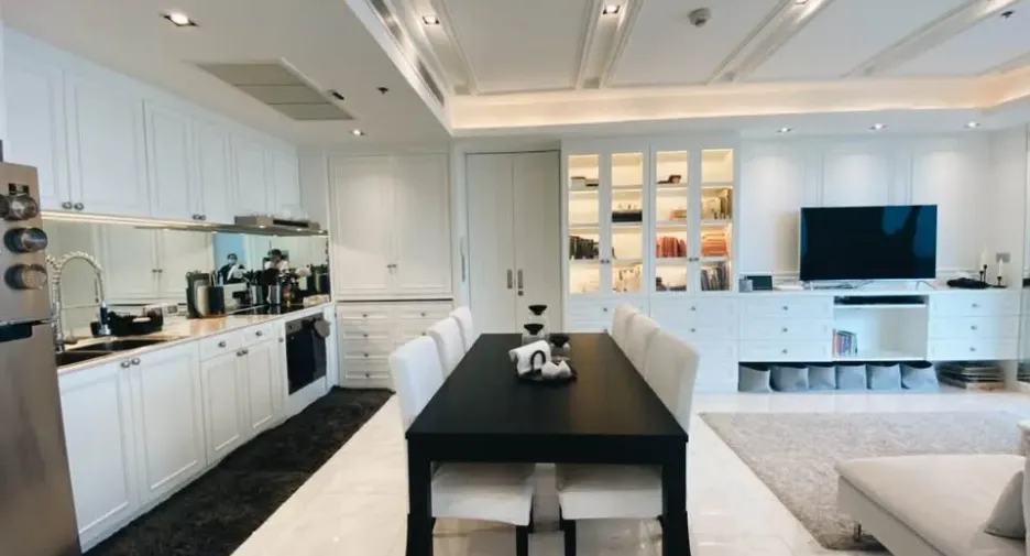 For sale and for rent 2 bedrooms condo in Yan Nawa, Bangkok