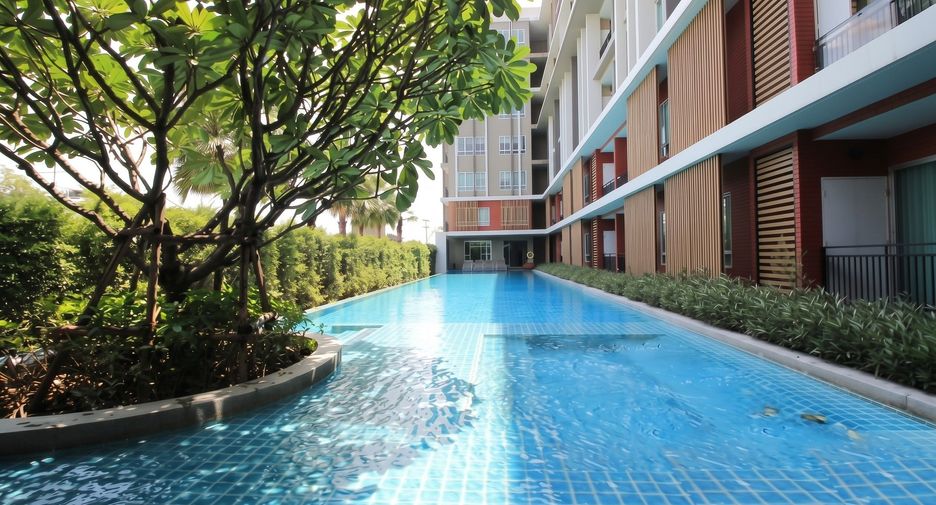 For rent 2 bedrooms condo in Khan Na Yao, Bangkok