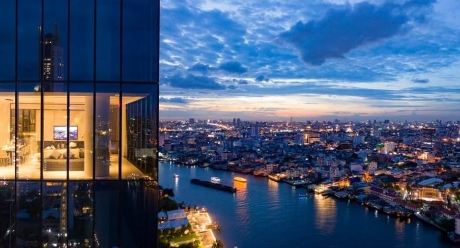 For rent 2 bedrooms condo in Khlong San, Bangkok