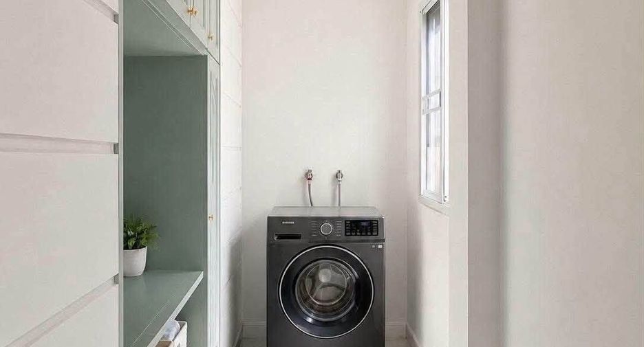 Casa en venta y en alquiler de 4 habitaciones en Thawi Watthana, Bangkok