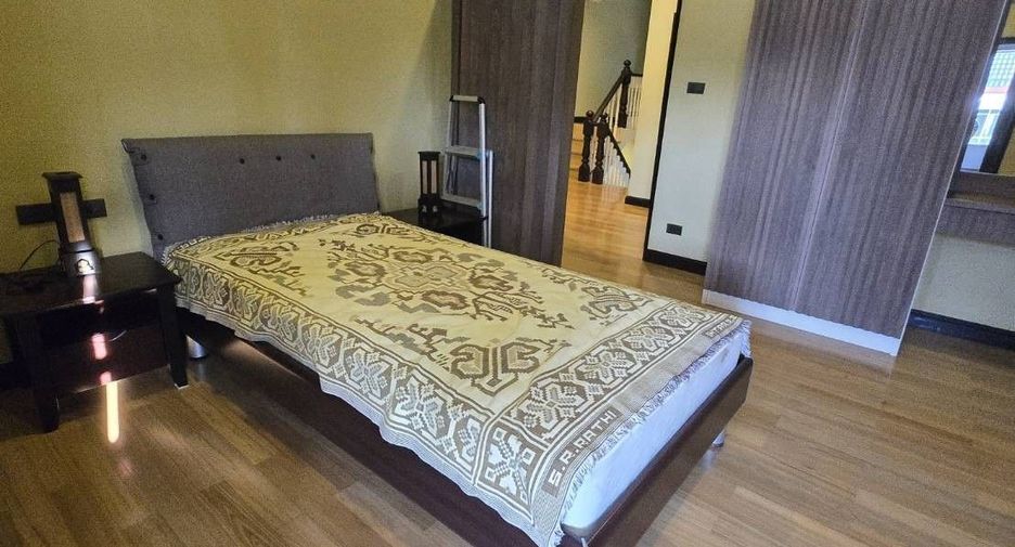 À vendre 4 chambres maison à Bang Khae, Bangkok