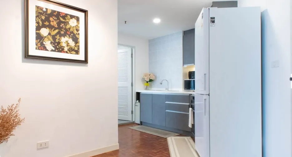 For rent 2 bedrooms condo in Watthana, Bangkok