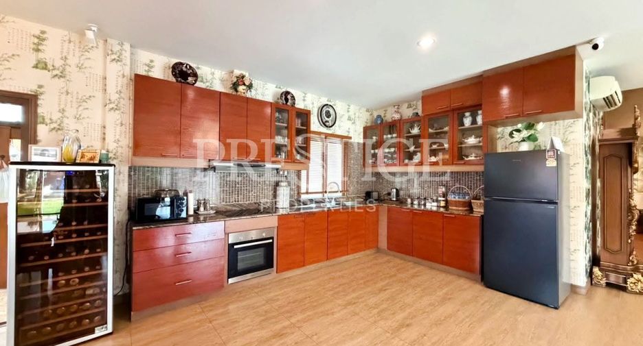 Casa en venta de 3 habitaciones en Bang Lamung, Chonburi
