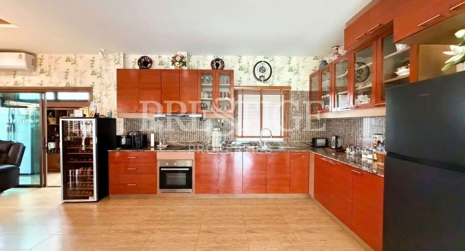 Casa en venta de 3 habitaciones en Bang Lamung, Chonburi