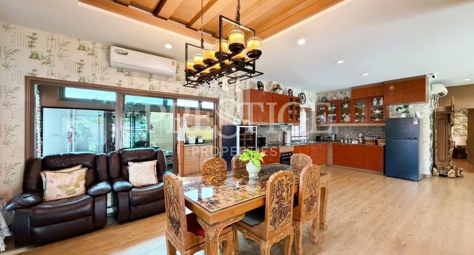 Casa en venta de 3 habitaciones en Bang Lamung, Chonburi