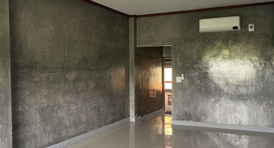 Casa en venta de 3 habitaciones en San Kamphaeng, Chiang Mai