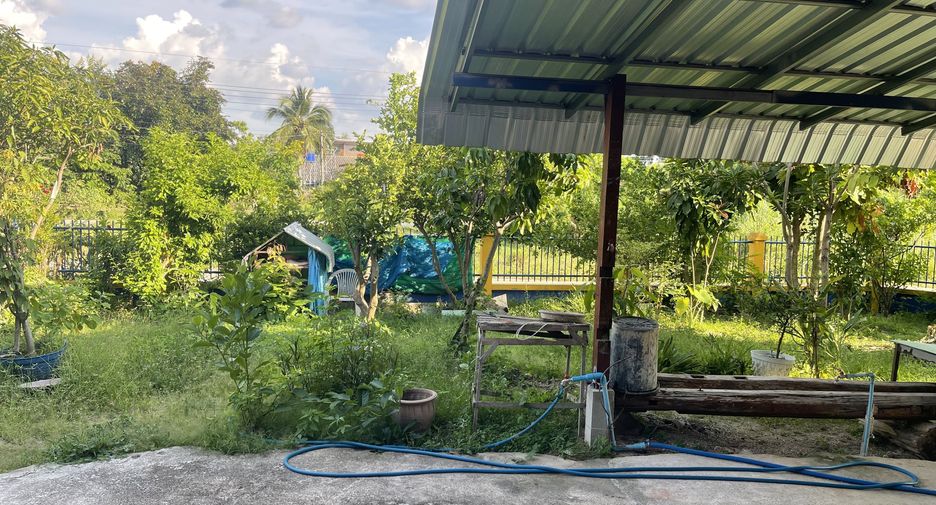 Casa en venta de 3 habitaciones en San Kamphaeng, Chiang Mai