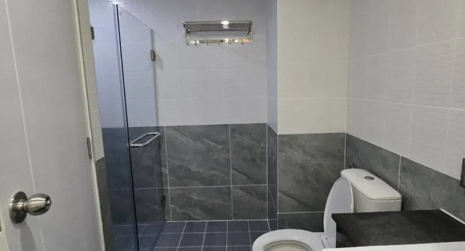 À vendre 2 chambres condo à Lat Phrao, Bangkok