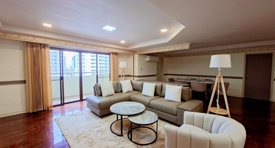 For rent 3 bedrooms condo in Watthana, Bangkok