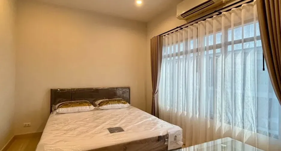 For rent 3 bedrooms townhouse in Prawet, Bangkok