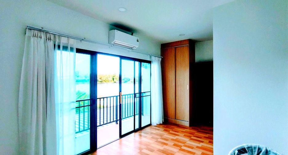 À louer 3 chambres villa à Mueang Phuket, Phuket