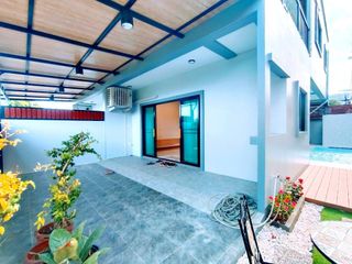 À louer 3 chambres villa à Mueang Phuket, Phuket