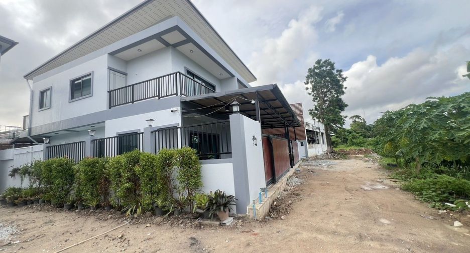 À louer 3 chambres villa à Mueang Phuket, Phuket