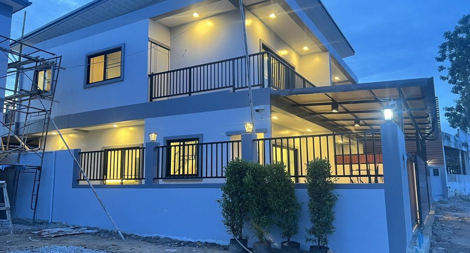 À louer 3 chambres villa à Mueang Phuket, Phuket