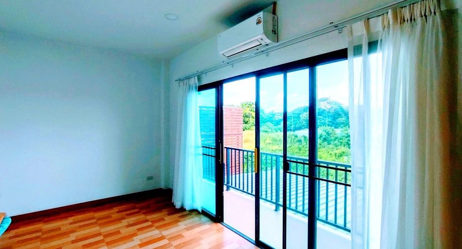 À louer 3 chambres villa à Mueang Phuket, Phuket