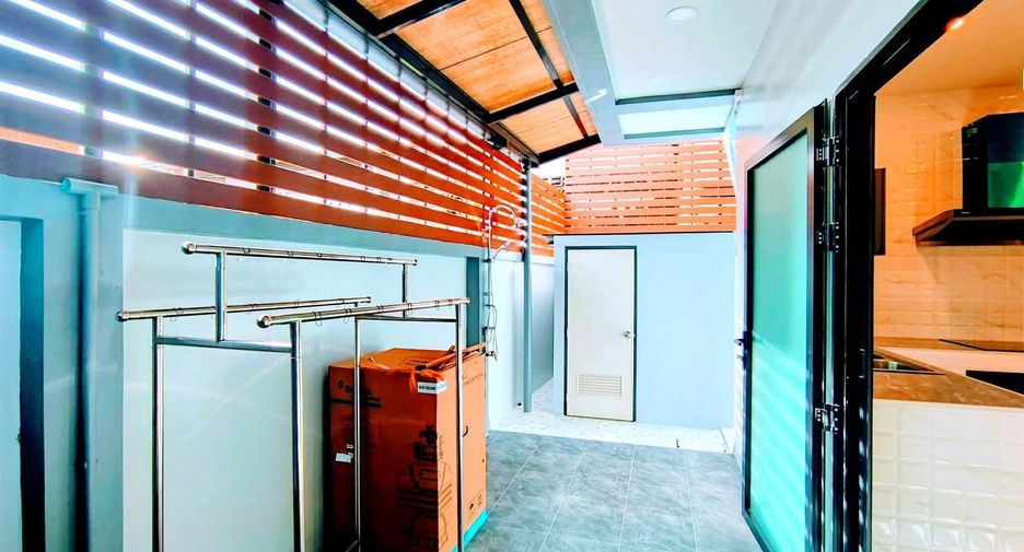 À louer 3 chambres villa à Mueang Phuket, Phuket