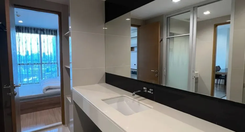 For rent 1 bed condo in Huai Khwang, Bangkok