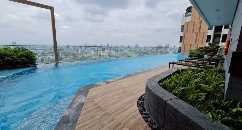 Condo en venta de estudio en Phaya Thai, Bangkok