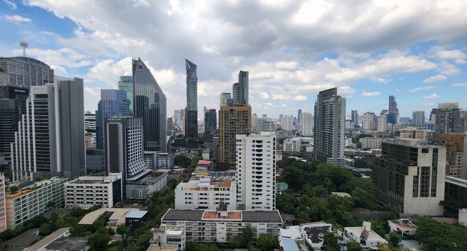 Condo en venta de 3 habitaciones en Khlong Toei, Bangkok