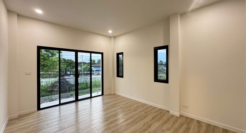 Casa en venta de 3 habitaciones en San Kamphaeng, Chiang Mai