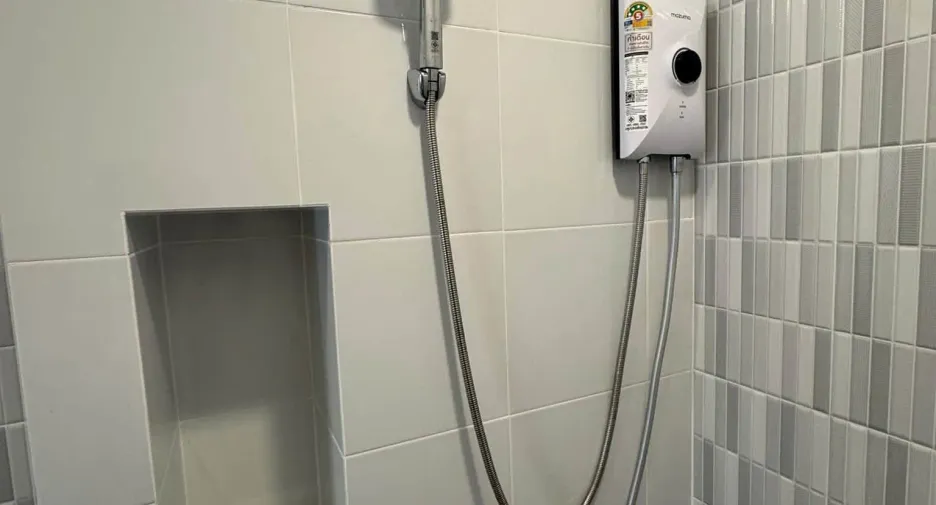 For rent 1 bed condo in Lat Krabang, Bangkok