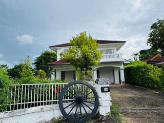 For rent 5 bedrooms house in Mueang Chiang Mai, Chiang Mai