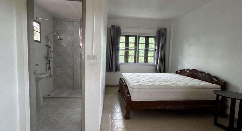 For rent 5 bedrooms house in Mueang Chiang Mai, Chiang Mai